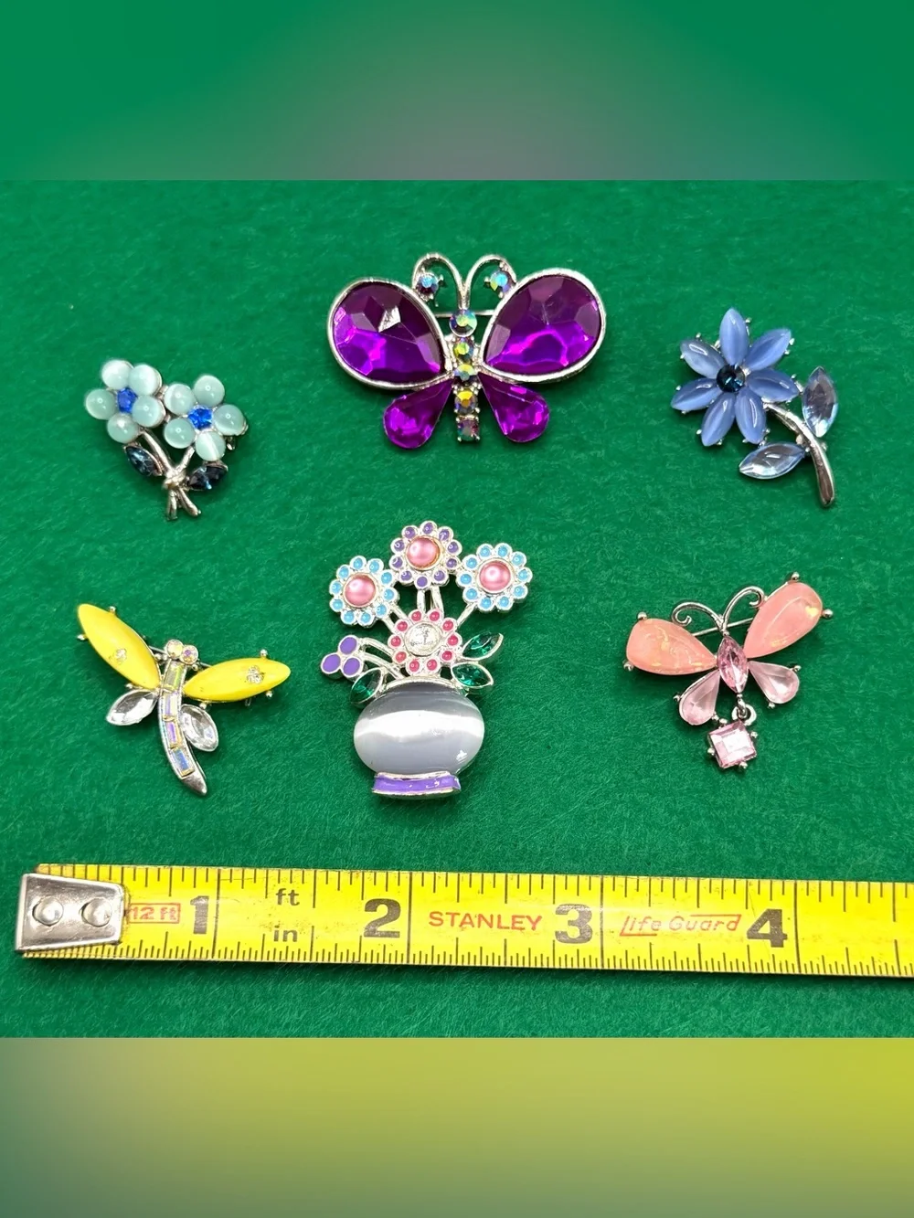 Small Brooch lot of 6
